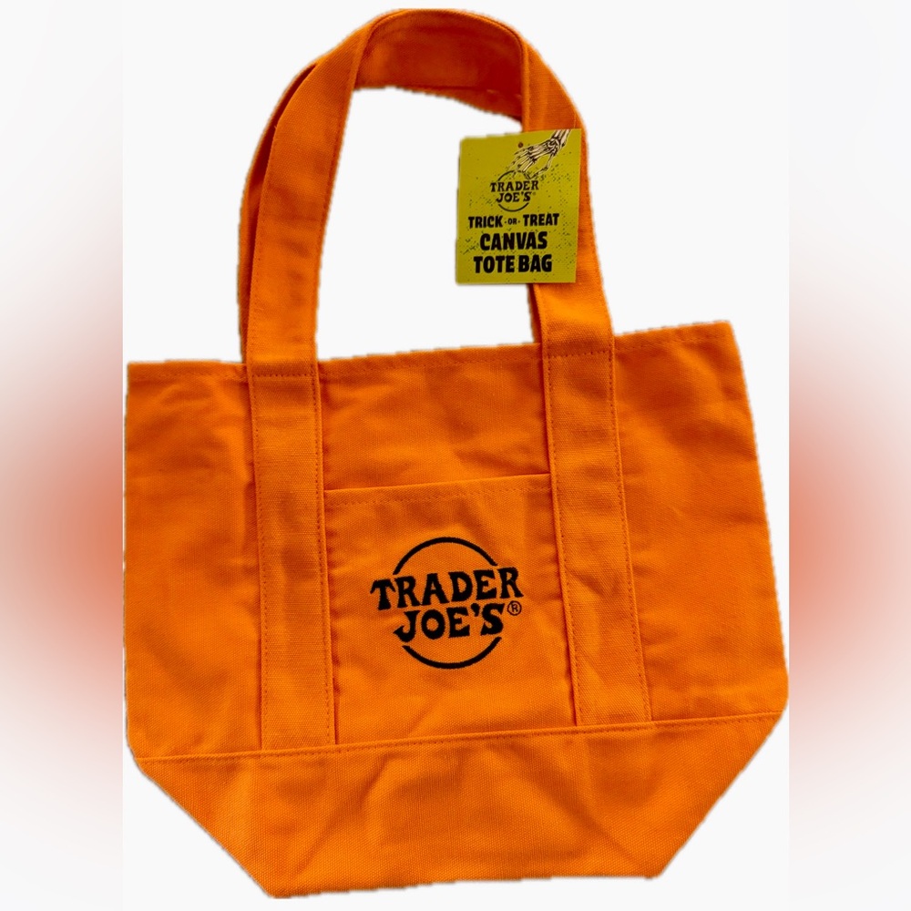 Trader Joe’s Mini purple Halloween
NWT TRICK OR TREAT canvas TOTE bag